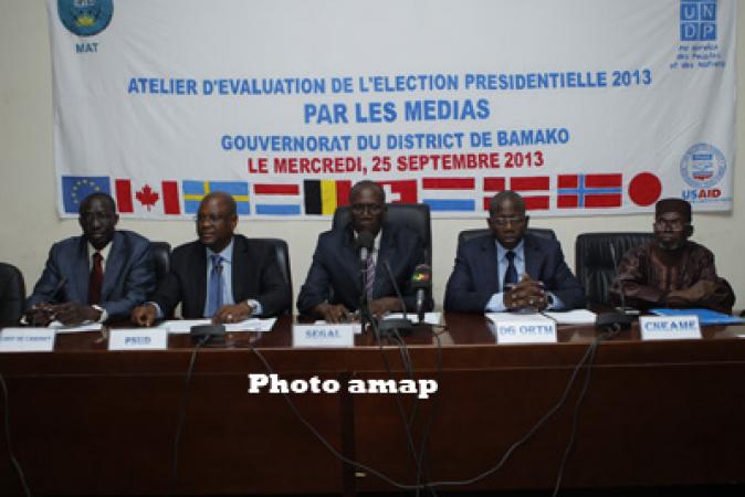 Election présidentielle 2013 : les hommes des médias évaluent à leur tour