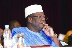 Nouveaux troubles au Mali: le président Keïta écourte sa visite en France