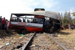 Kenya : un train percute un bus, 12 morts