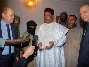 Libération des ex-otages d’Arlit : en coulisses, les Nigériens contredisent la version française