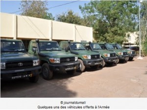 Un véhicule de l’armée  consacré comme transport de briques