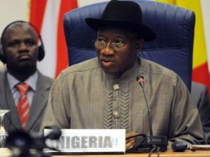 Goodluck Jonathan s’explique après avoir limogé les trois chefs d’état-major de son armée