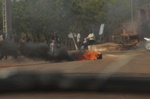 Arrestation de Sanogo : DES MANIFESTANTS S’ECHAUFFENT A KATI