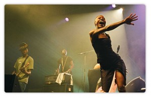 Rokia Traoré du Mali mêle influences musicales de ‘Belle Afrique’