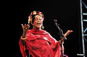 Tata Bambo : « Griotte de sang et de métier »