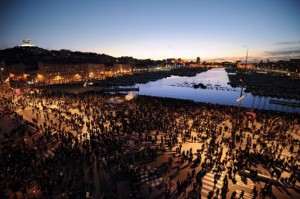 Poésie et lumière sur l’eau pour clore Marseille, capitale de la culture