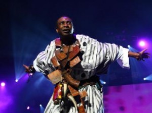 Youssou N’Dour rend hommage à Ibrahima Sory Syllar