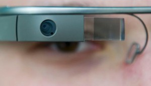 Une Américaine qui conduisait avec des lunettes interactives acquittée