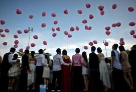 138 couples se marient en Malaisie pour la Saint-Valentin