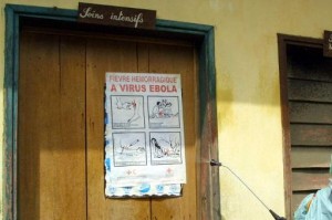 Ebola: selon les experts réunis à Accra, les croyances traditionnelles favorisent la propagation du virus