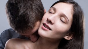 Sourcils, nez, bouche? Quand notre visage révèle nos préférences sexuelles