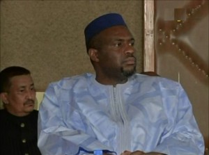 Professeur Mara : Moussa Mara est devenu un professeur. Il donne des cours à l’ Université gouvernementale» sur une nouvelle matière : «Comment être un bon ministre».