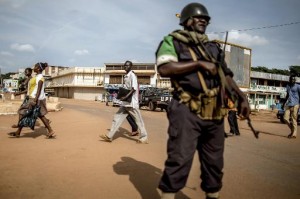 Centrafrique: deux morts à Bangui, les forces internationales prêtes à riposter