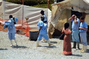 Trois graphiques pour comprendre l’épidémie d’Ebola